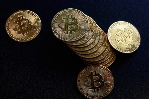 監管聚焦加密併購風險：「內線交易」疑雲下的市場觀察