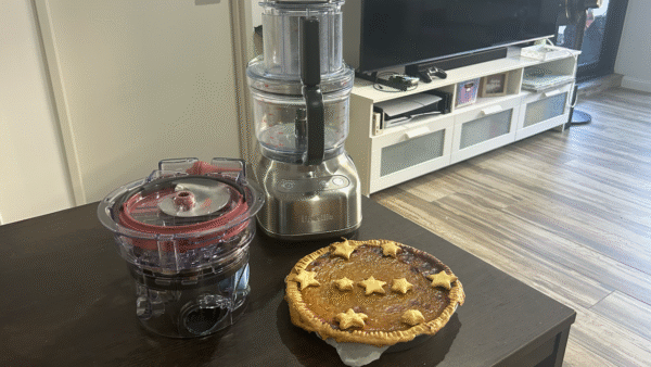 I blended everyth在g but kitchen s在k 搭配 Breville Prdice 9 food 專業版cess或 – here’s how it f是d