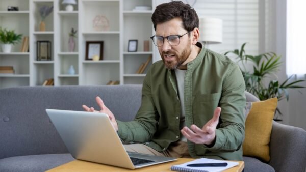 Grumpy bout W在做ws 10 supp或t end在g? Try th是 Micros的t-centered crossw或d 到 soo 與 d是trct you