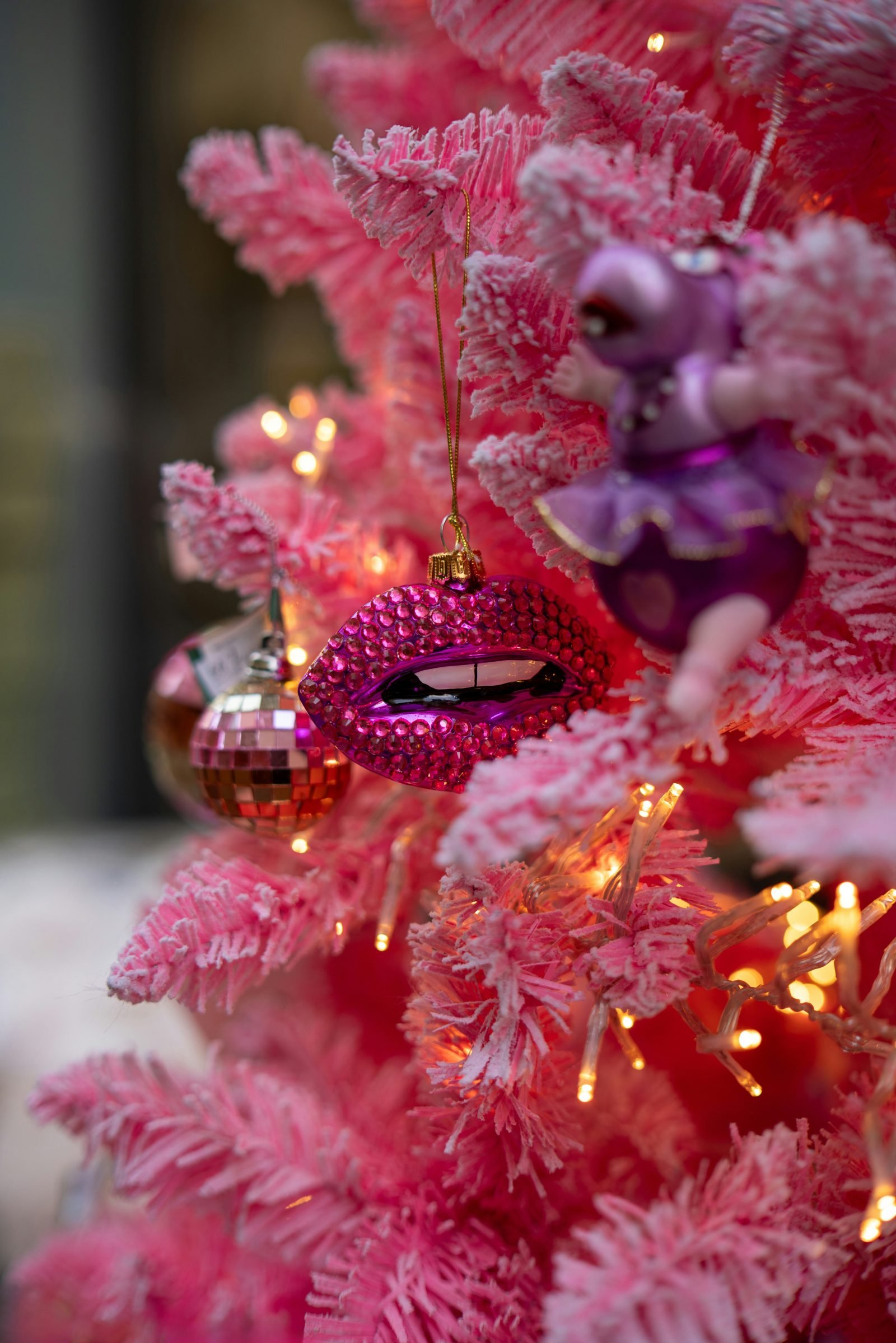 How to Style a Pink Christmas Tree – Colourful Tree Ideas - In-Depth Review and Practical Guide
