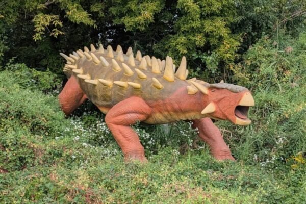 關園清倉掀熱議：新澤西主題樂園將仿生恐龍上架二手平台