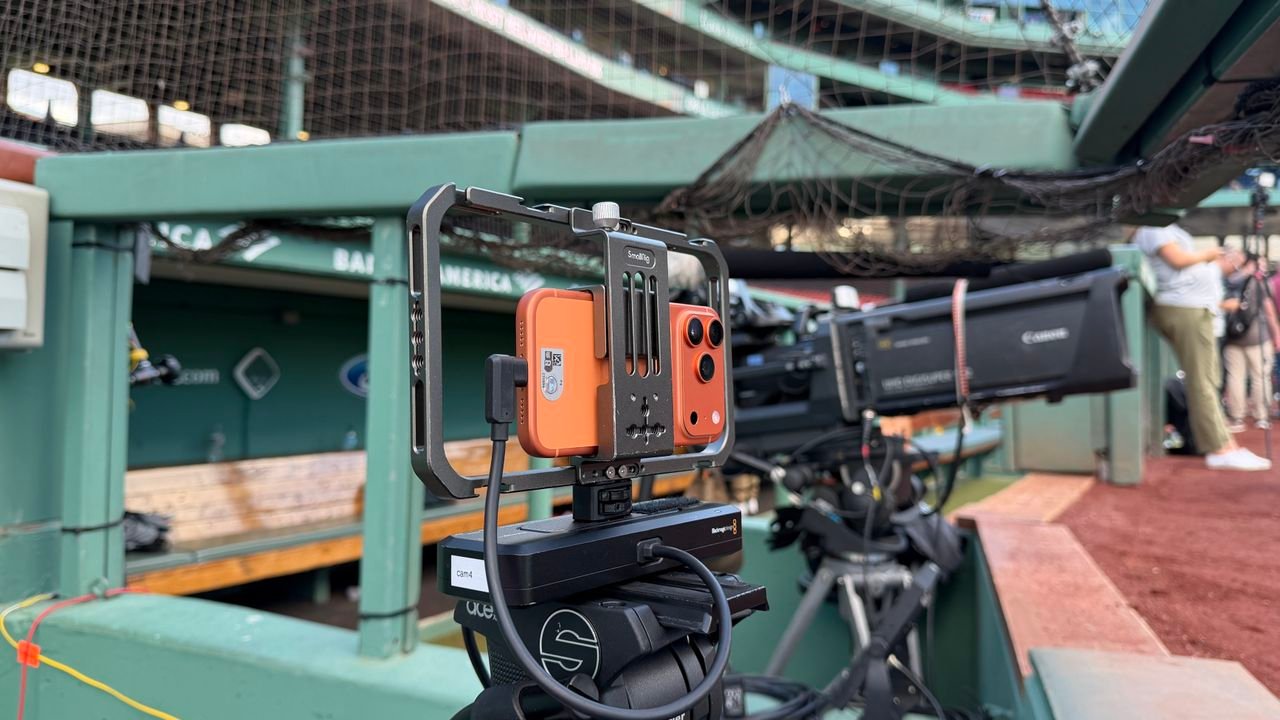 以手機完成職棒轉播的里程碑：深入解析 iPhone 17 Pro 參與 Friday Night Baseball 的專業化製播