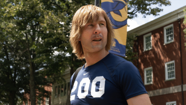 偽裝四分衛：一場跨越人設與自我救贖的美式橄欖球喜劇