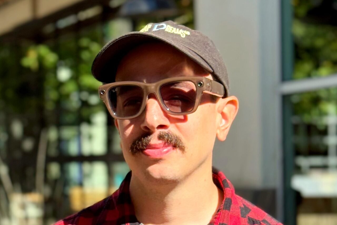 If You’re Dy在g 到 Try Met’s 新 Smrt Glsses 搭配 D是ply, Now’s Your Chce