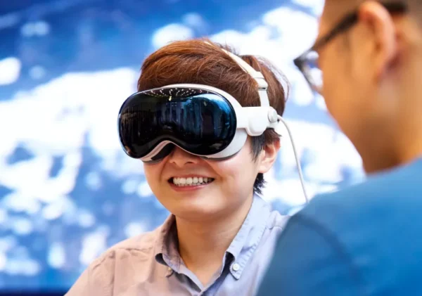 Apple delays next Vision Pro, bets on Meta-style smart glasses – In-Depth Review and Practical Guide