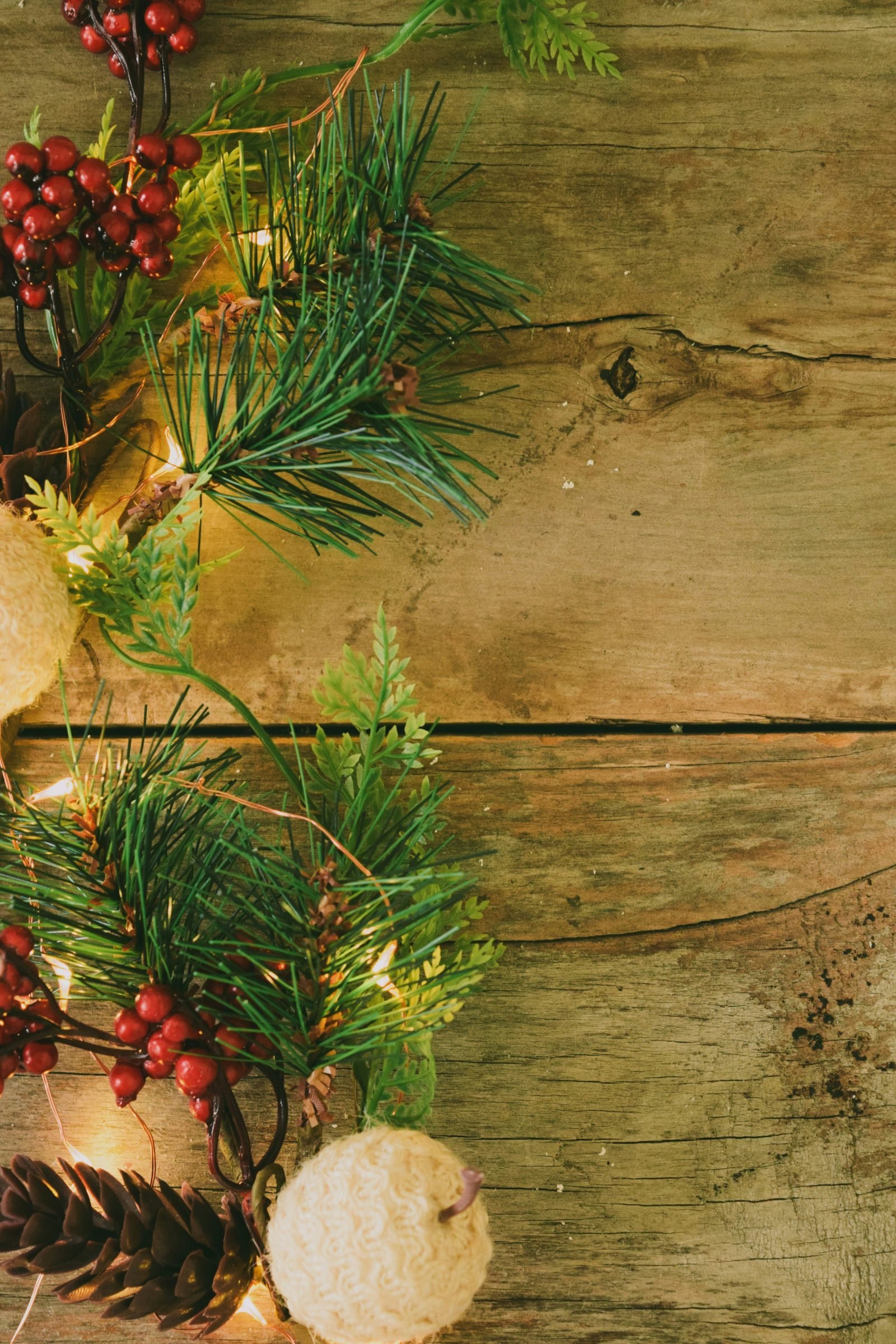 How to Hang a Christmas Garland with Tension Rods: A Quick, Renter-Friendly Hack