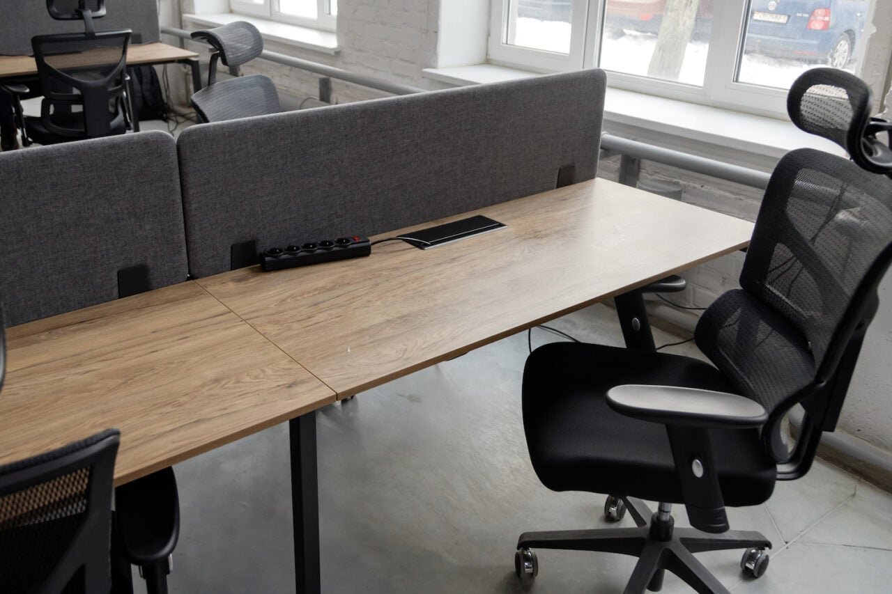 美國勞動市場或可被現有人工智慧部分取代的比例與影響深度評析