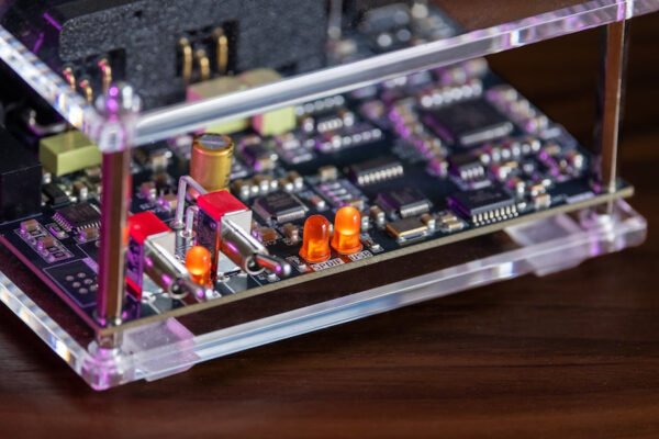 這款價值225美元的 Merlin 對稱式 DAC 為何表現超越預期