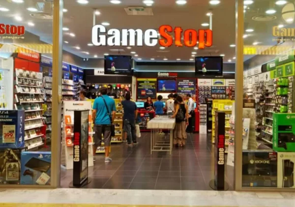 GameStop Shuts Down Hundreds of Stores as Physical Game Era Fades