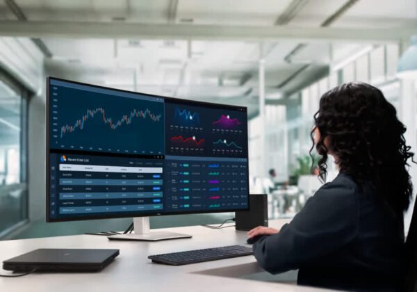 Dell’s 52-Inch 6K UltraSharp: A Thunderbolt-Powered Giant for Professionals