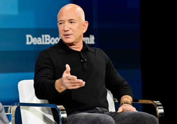 Will the AI Frenzy Drive the Rise of Cloud PCs? Jeff Bezos Sees Advantage in Cloud-Tethered Compu…