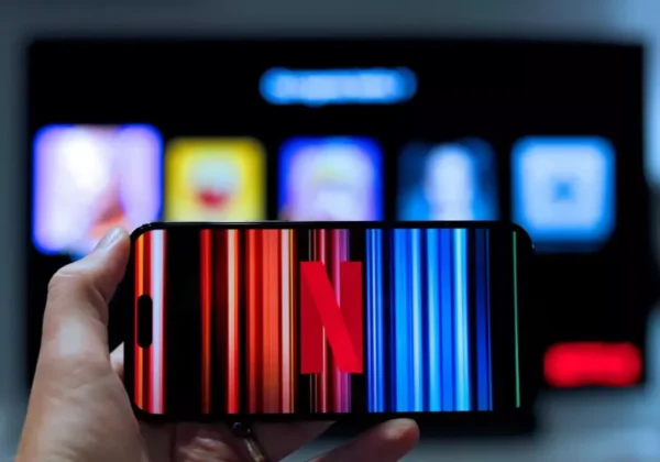 Netflix closes 2025 with record growth, all-cash Warner deal, and AI push