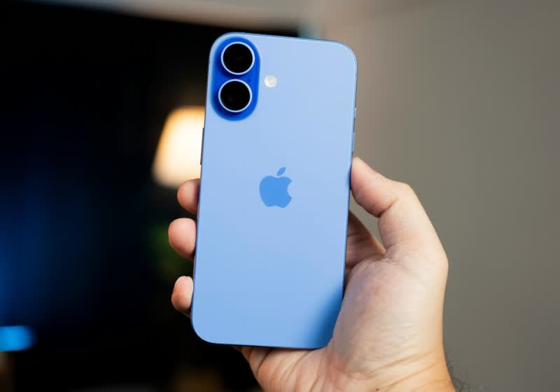 Apple iPhone Dominates 2025 Top-Selling Smartphone Lineup, With Seven of the Top 10 Slots