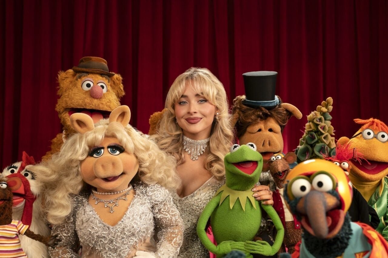 Sabrina Carpenter Joins The Muppet Show 50th Anniversary Celebration with a Gentle, Playful Trailer