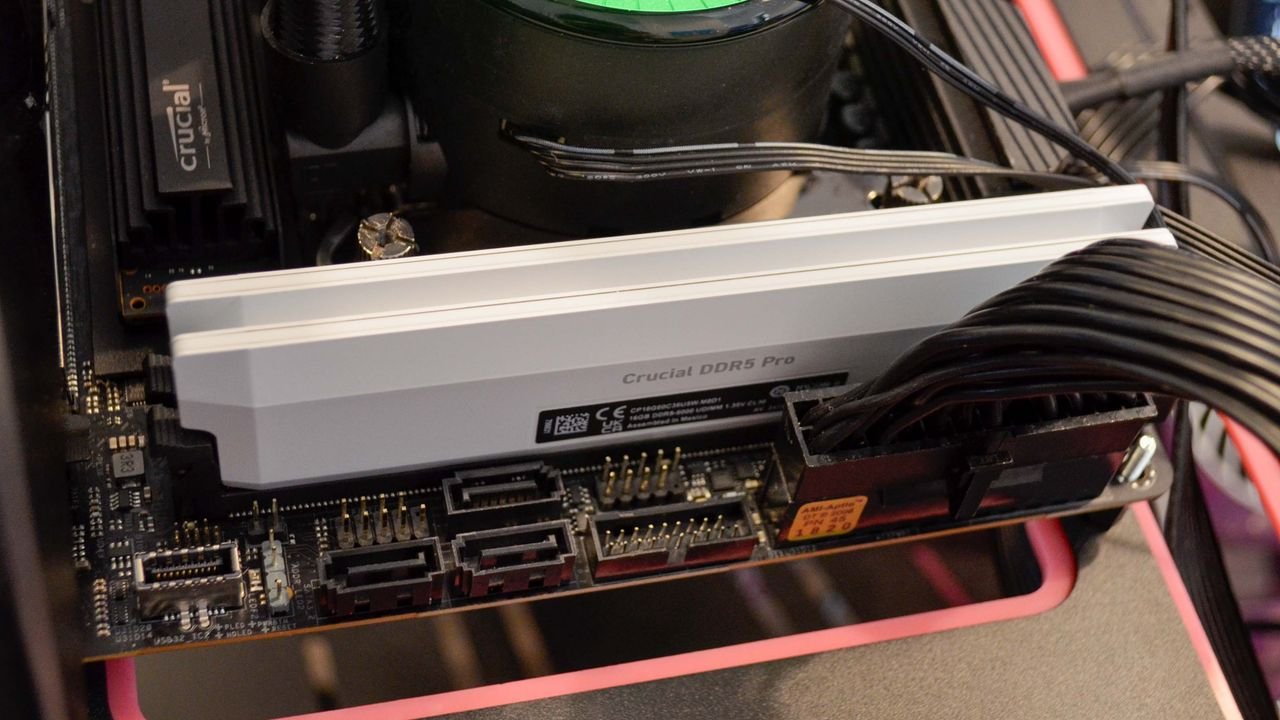 在記憶體危機中尋求協助卻因關閉Crucial品牌惹民憤：美光遭遇前所未有的公眾反彈