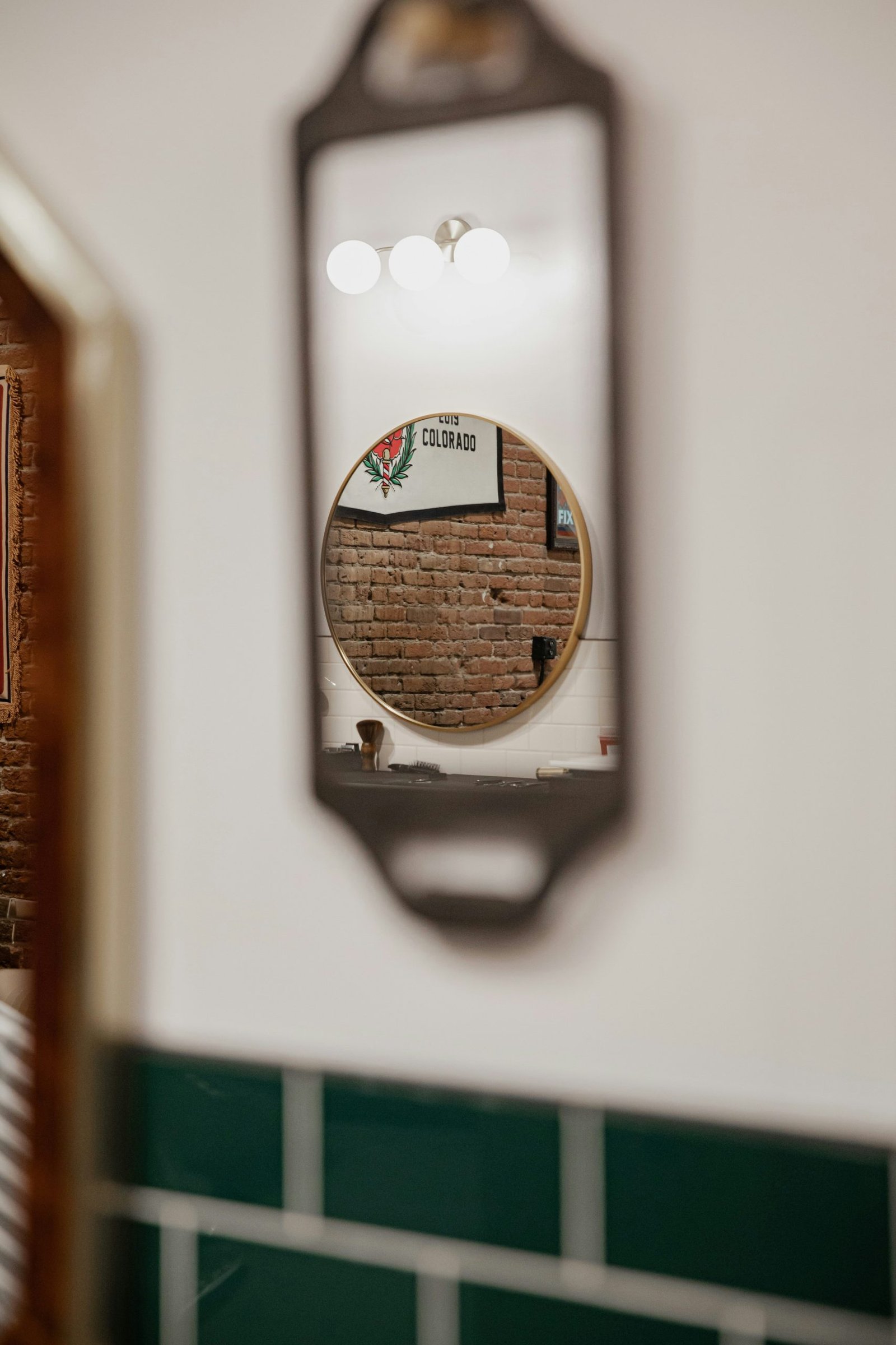 The Mirror Wall Decor Trend for 2026: How to Make It Cozy & Chic