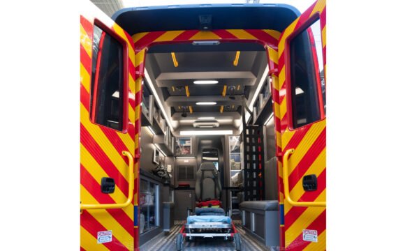 Rivian 為《Grey’s Anatomy》打造電動救護車的背後故事