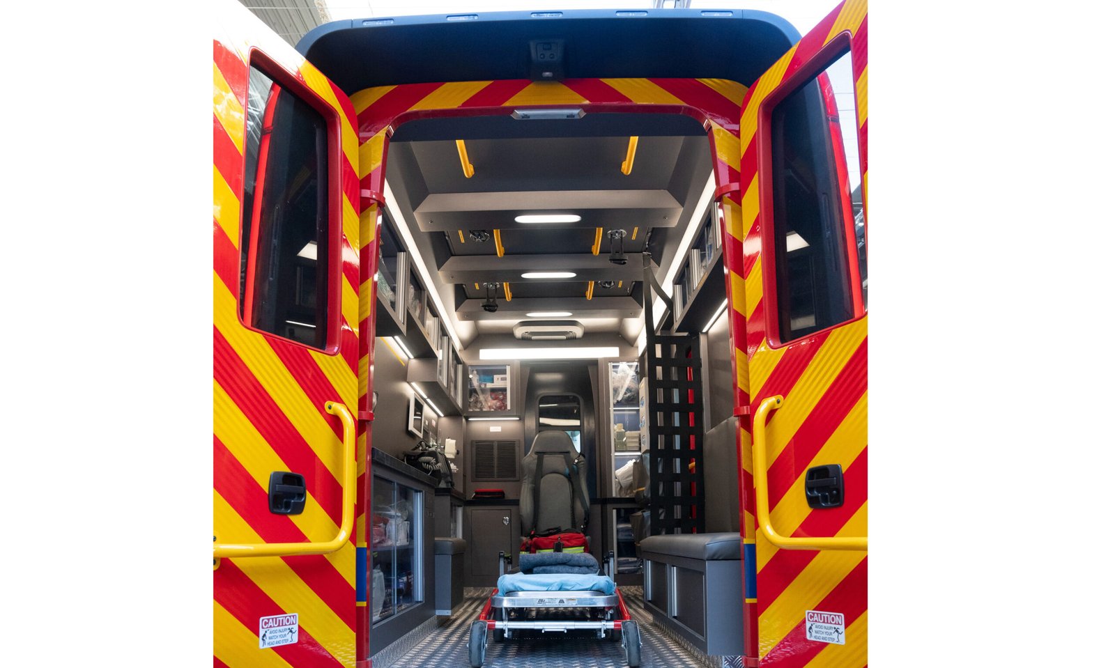 Rivian 為《Grey’s Anatomy》打造電動救護車的背後故事