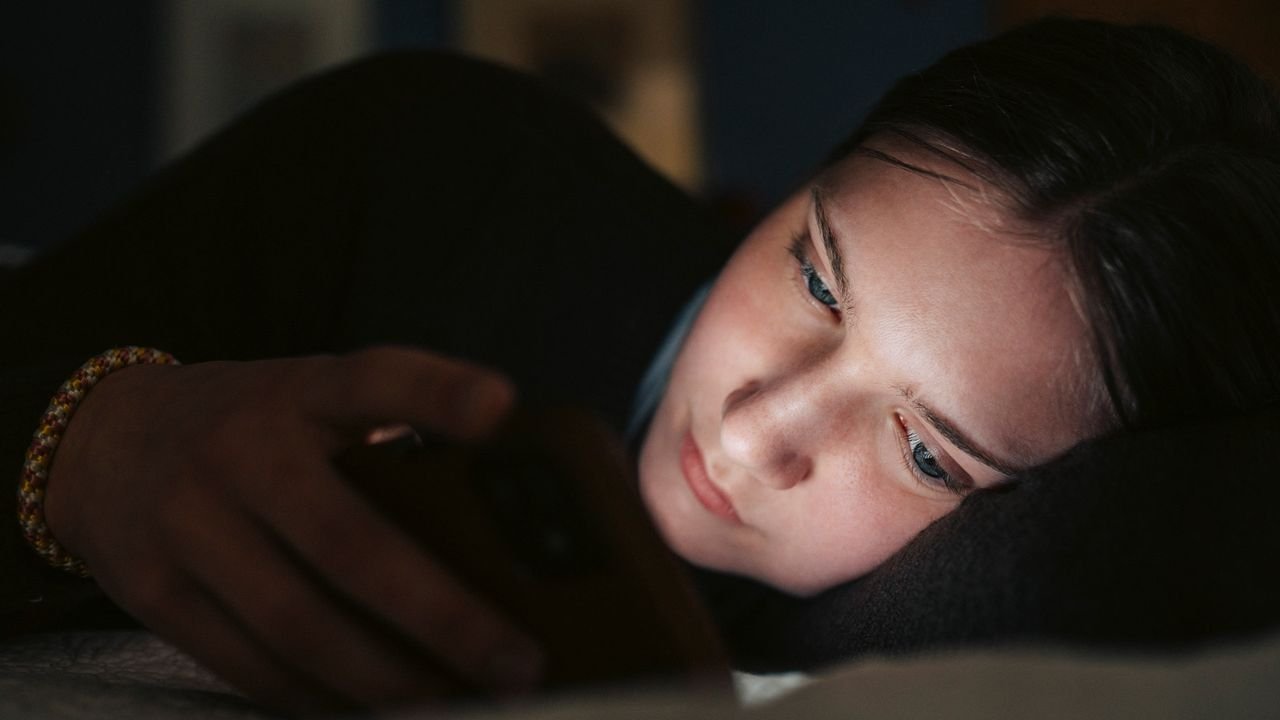 拒絕成為「必須有人工智慧朋友」的世代：Appstinence 創辦人Gabriela Nguyen 的抗衡科技沉迷與重返現實生活之路