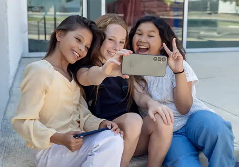 AT&T Partners with Samsung to Launch amiGO Jr. Phone, a Kid-Oriented Smartphone