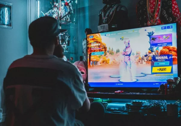 Sony Proposes Asset Streaming to Ease 300GB Game Install Sizes, Distinguishing from Cloud Gaming