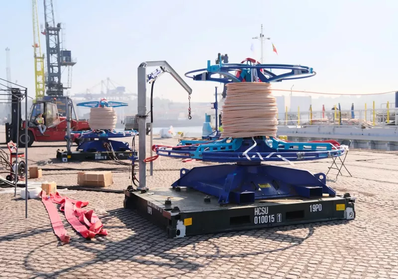 The World’s First Transatlantic Fiber Cable is Being Pulled Off the Ocean Floor