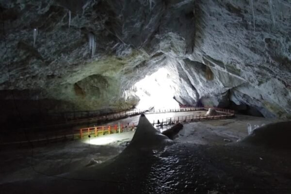 Bacteria Frozen in a 5,000-Year-Old Ice Cave Demonstrates Unprecedented Antibiotic Resistance
