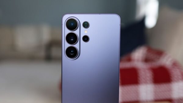 三星 Galaxy S26 Ultra 的新穩定模式實測：內建雲台般的「水平鎖定」能否完整支援360度轉動