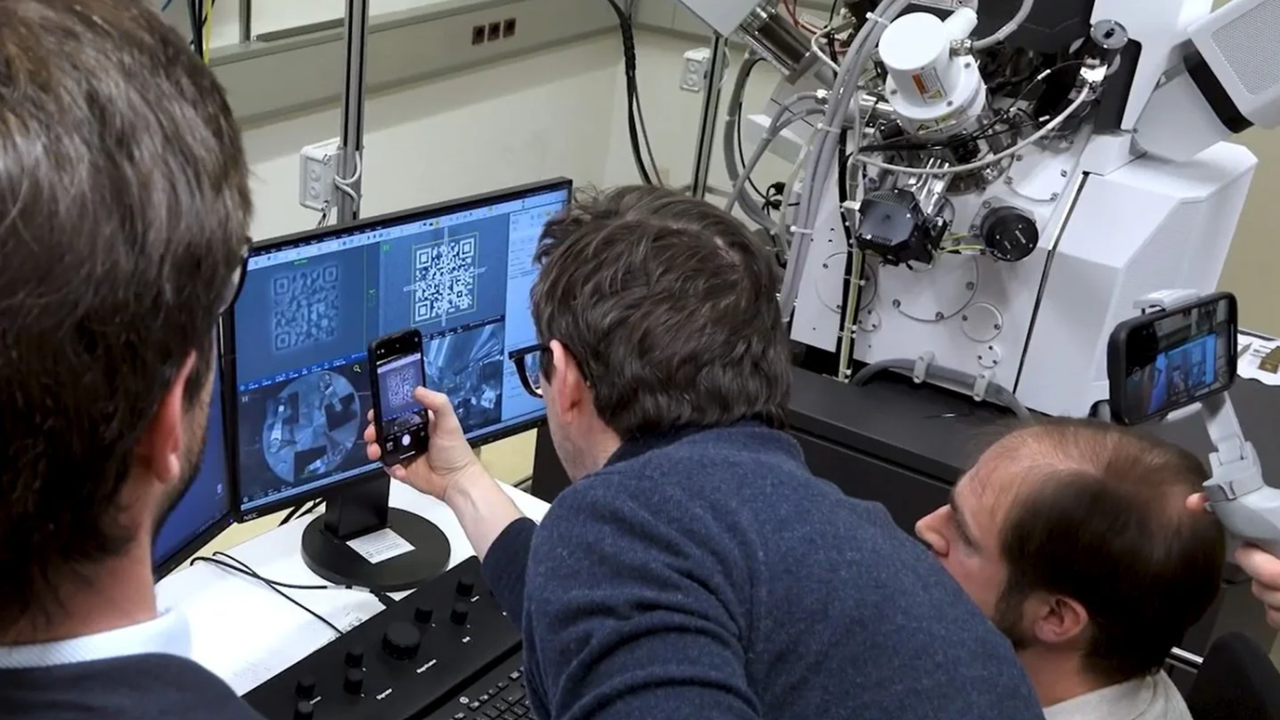 以微尺度密度締造新紀元:研究者刷新最小化量子點碼,或可無能源與冷卻長久存儲