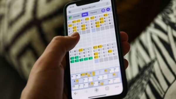 四字母同時猜謎解答與今日提示同步解析（週二，三月十日，第1506局）