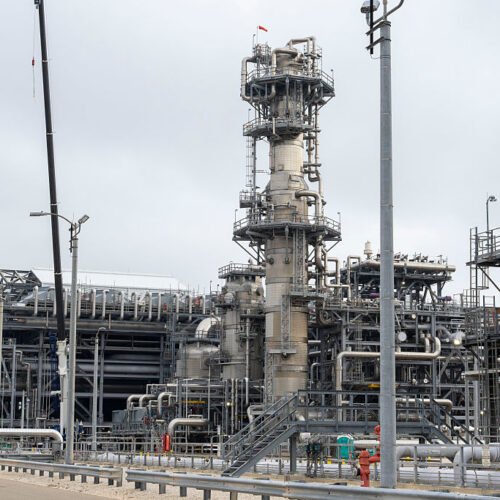 Trump Secures Pledges from Data Center Firms to Fund Their Own Power Generation