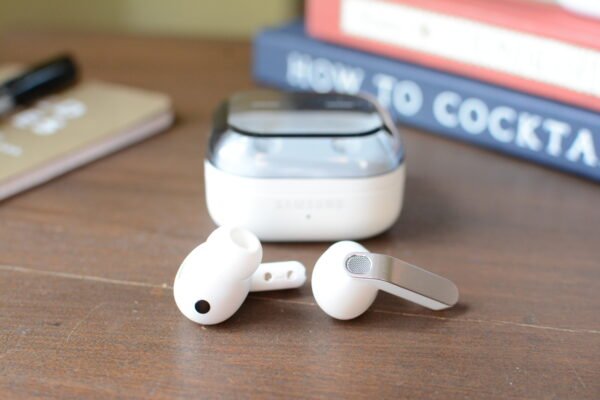 三星 Galaxy Buds 4 與 4 Pro：聲音出色但主動降噪仍有改進空間