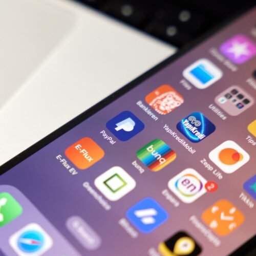 Feds Take Notice: iOS Vulnerabilities Exploited Under Mysterious Circumstances