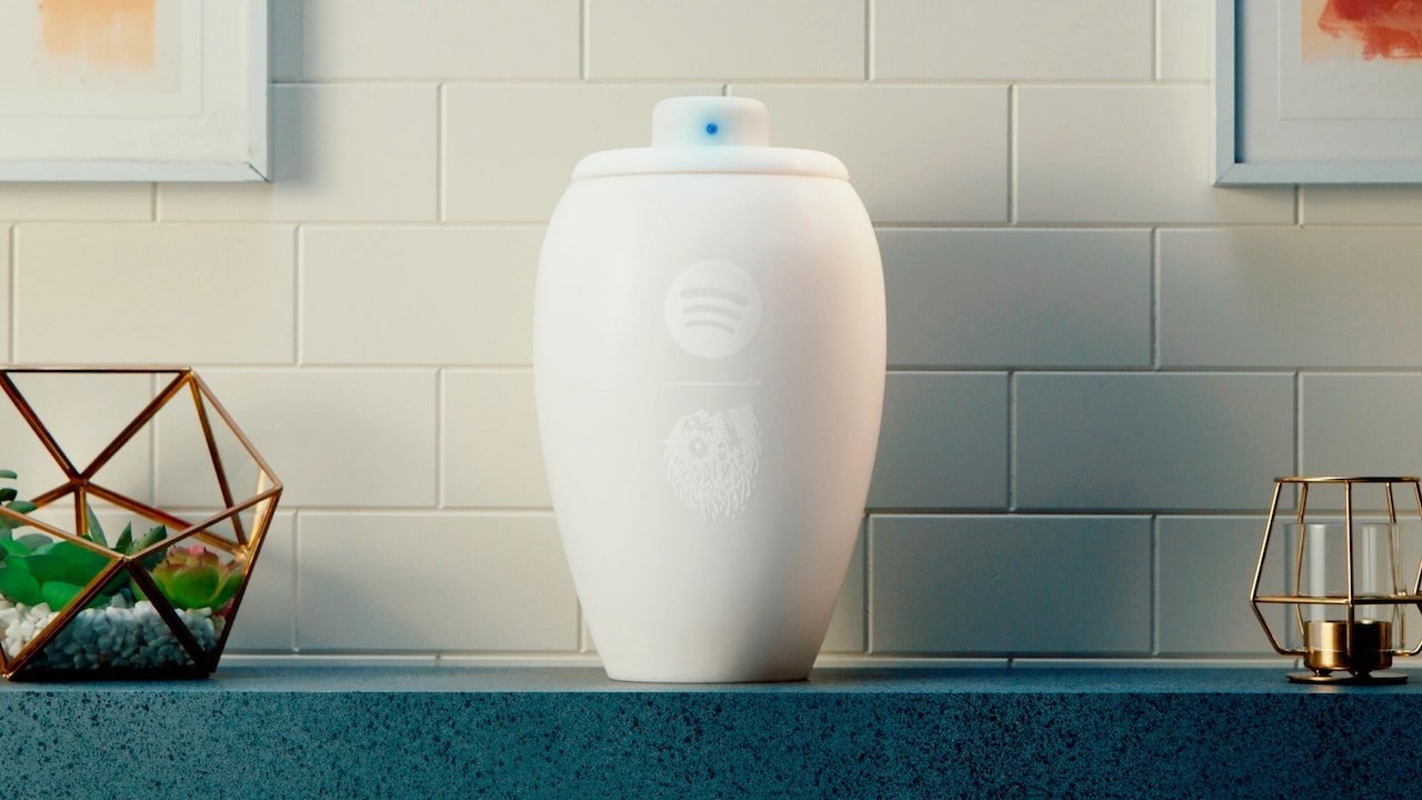 Spotify 與 Liquid Death 聯手推出永恆播放名 urn，讓音樂與記憶永存