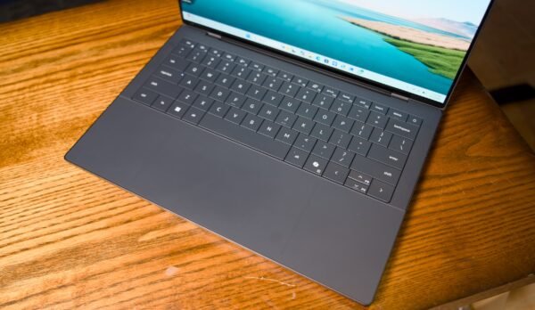 Dell XPS 14（2026）評測：外觀華美、全能表現突出，唯打字體驗稍遜